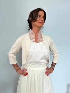 87607 Fluffybolero mit Plissee